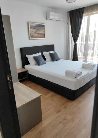 ゲストハウス Marina Sarafovo 3*